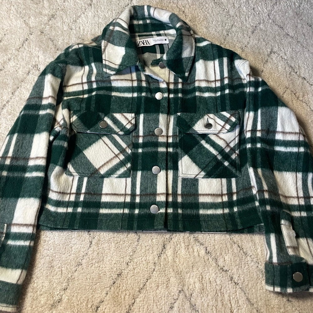 Cropped Plaid Zara Button Down Shaket Sz Small